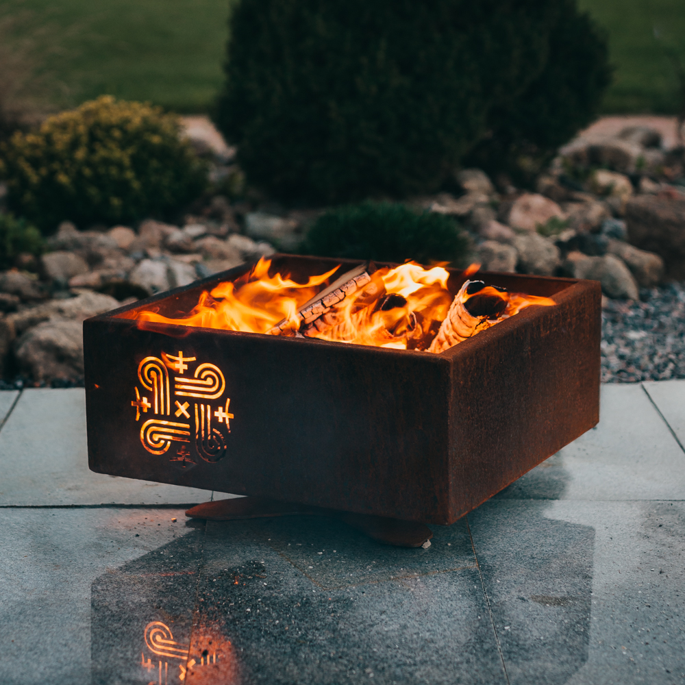 GrillSymbol Piazza Outdoor Wood Burning Fire Pit