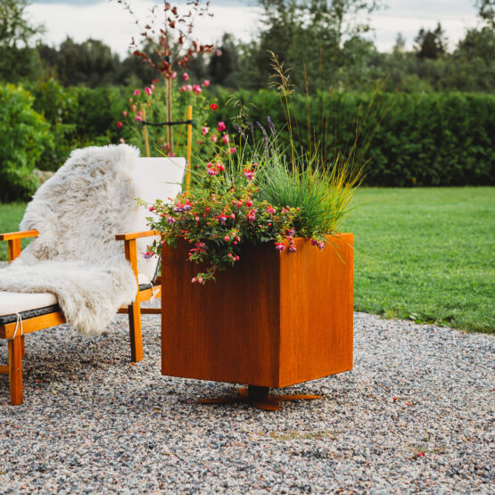GrillSymbol Corten Steel Planter Ulla L
