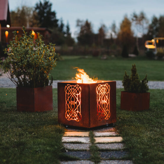 GrillSymbol Corten Steel Fire Pit Laterna