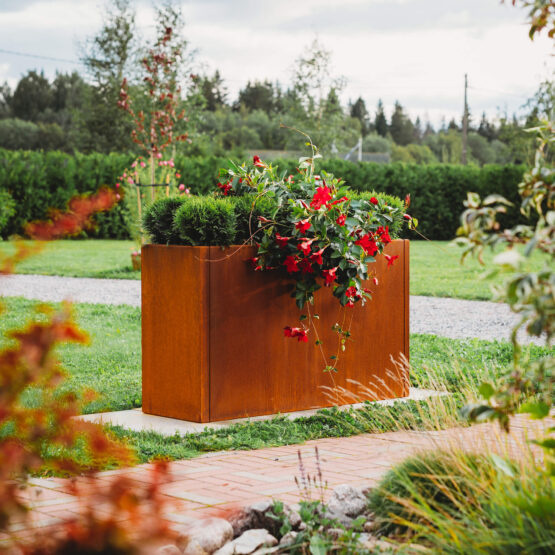 Petteri Wiimaa Macetero acero Corten Lilly Modular